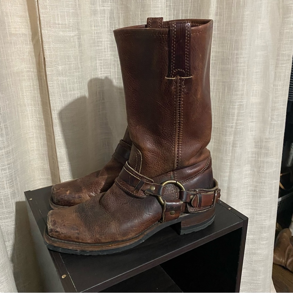 FRYE 8m Brown Combat & Moto Boots - 1 owner

Please, no low ball offers